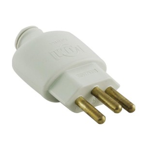 PLUG. ILUMI MACHO ROBUST 2P+T 20A